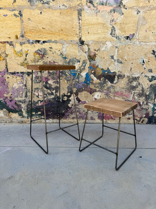 Tabouret bois de réemploi & acier — Pièce unique