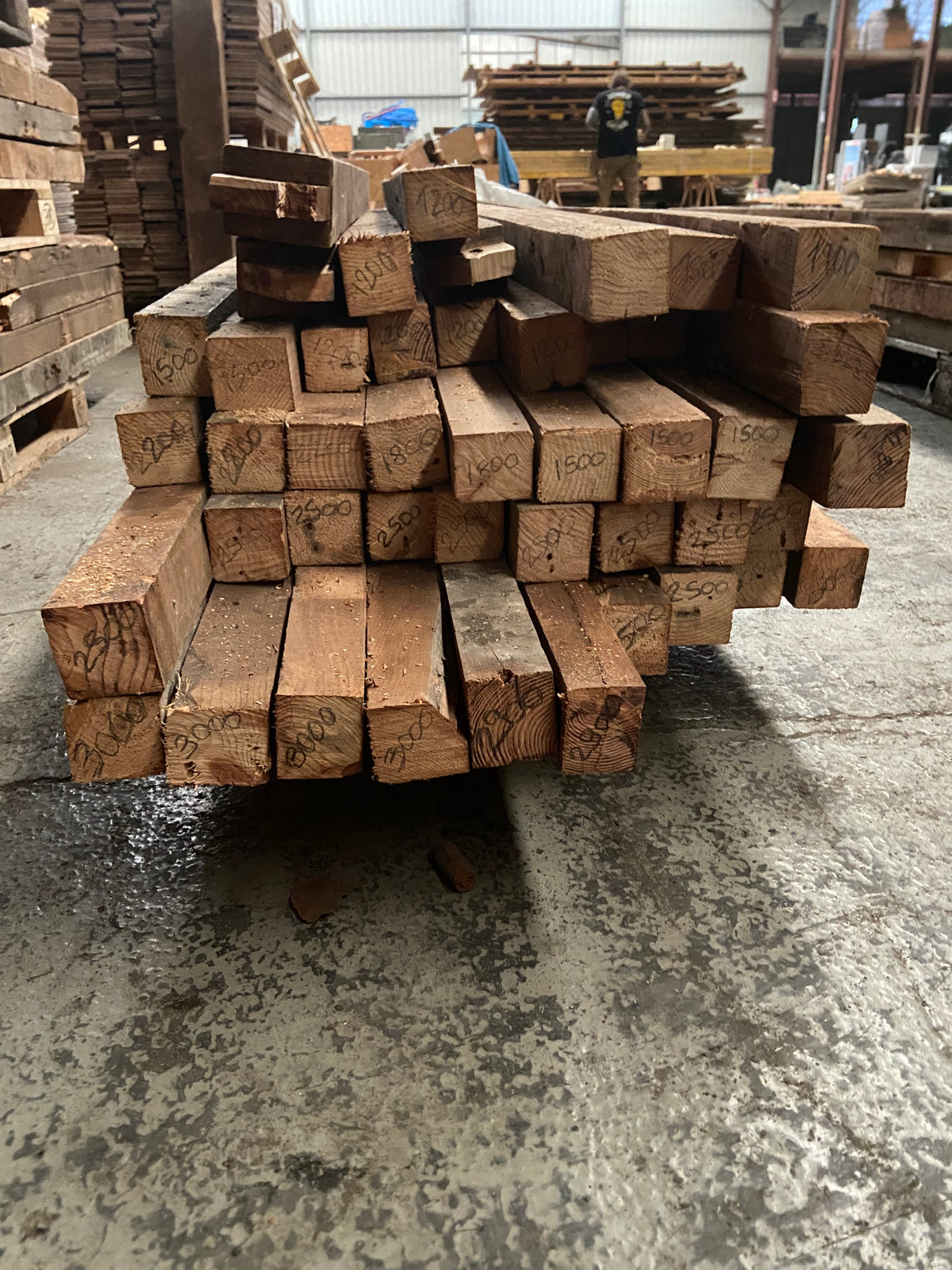 Chevron - Récupération d'ancien bois de charpentes