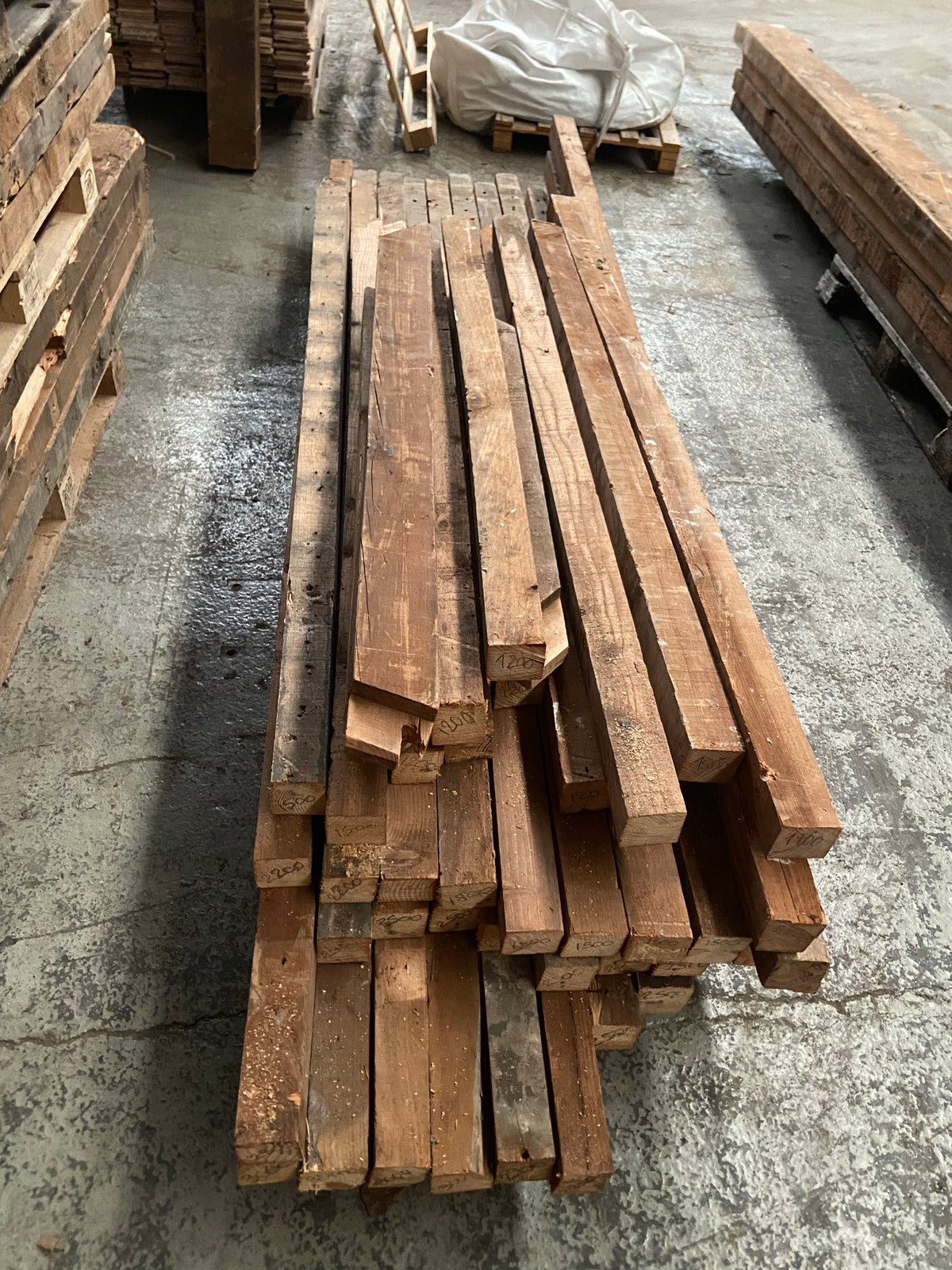 Chevron - Récupération d'ancien bois de charpentes