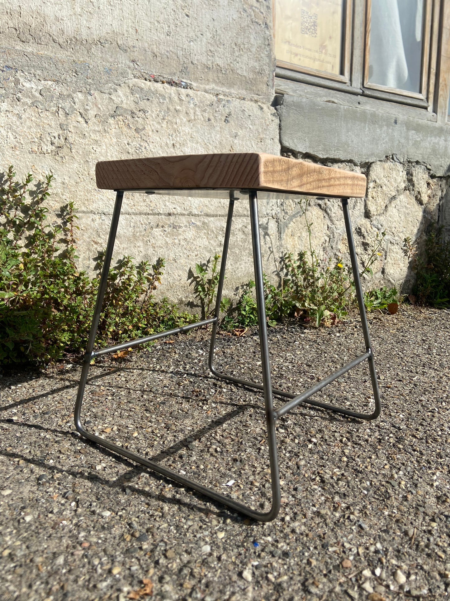 Tabouret bois de réemploi & acier — Pièce unique